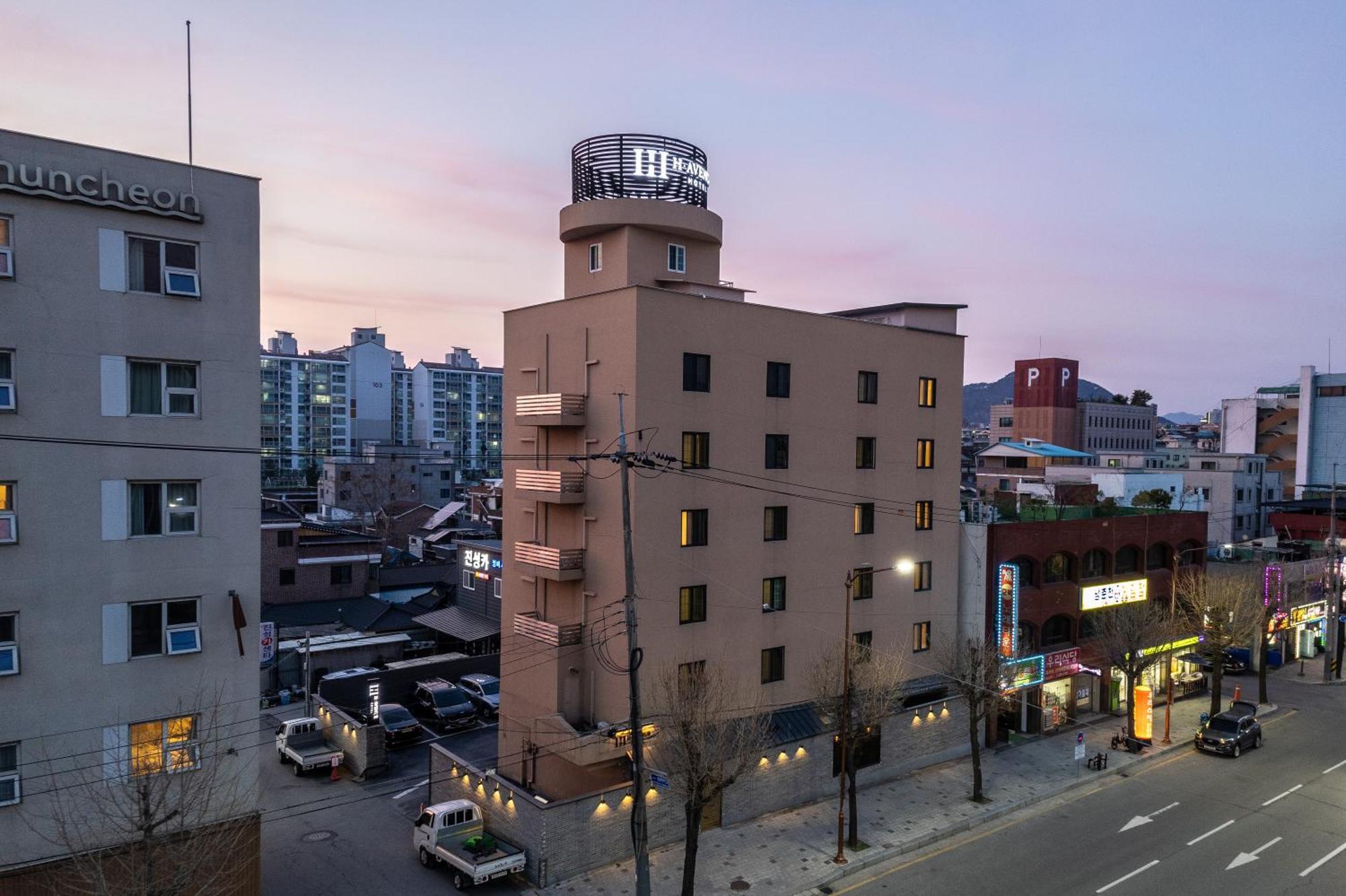 Hotel H Avenue Chuncheon Exterior foto