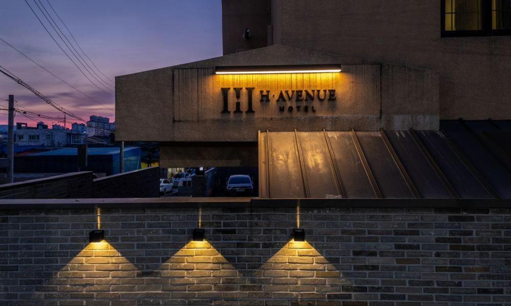 Hotel H Avenue Chuncheon Exterior foto